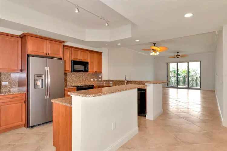 Rent Spacious Condo with Lake View in Lakewood Ranch