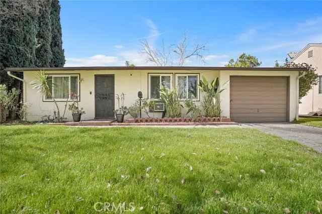 House For Sale in 8219, Cantaloupe Avenue, Los Angeles, California