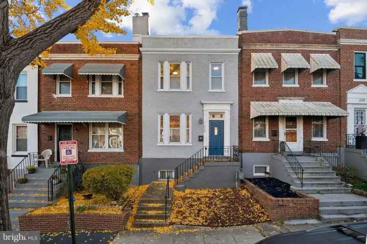 House For Sale in 229, Ascot Place Northeast, Washington, District of Columbia