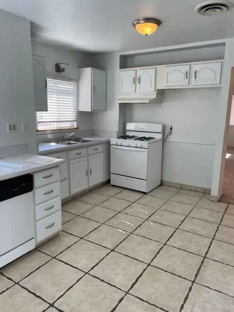 Rent Cozy Home in Oildale Bakersfield 2 Bedrooms 1 Bathroom