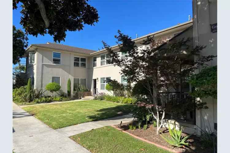 Rent Beautiful 8 Unit Apartment Building in Bixby Knolls with Upgrades