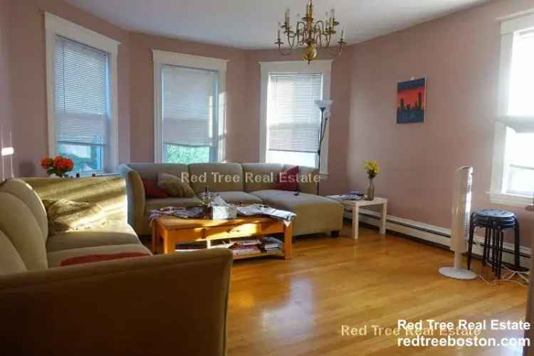 Rent Apartment Unit in Brookline with 4 Bedrooms and Modern Kitchen