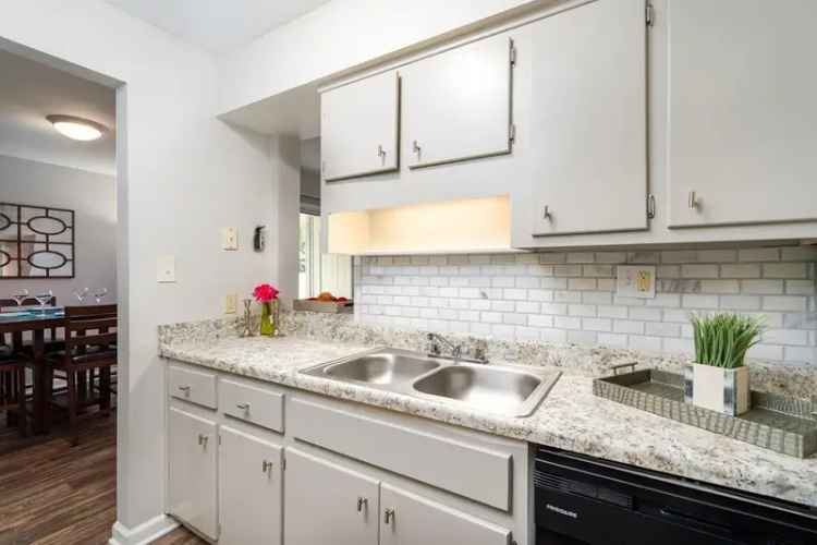 Rent Apartments in Lithonia with Pool and Pet-Friendly Features