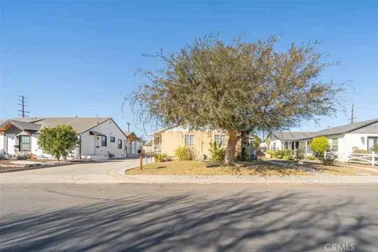 House For Sale in 8307-8309, Kittyhawk Avenue, Los Angeles, California