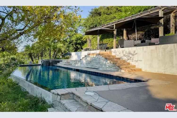 House For Sale in 14622, Valley Vista Boulevard, Los Angeles, California