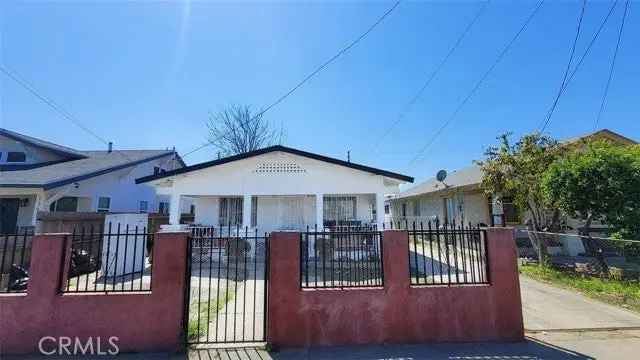 House For Sale in 242, West 58th Street, Los Angeles, California