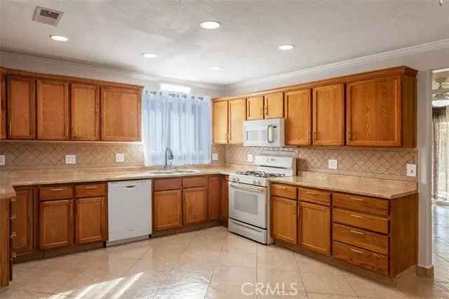 House For Sale in 25807, Cherryhill Drive, Boron, California