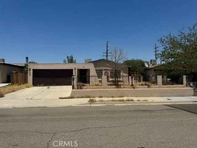 House For Sale in 1013, Glacier Drive, Barstow, California