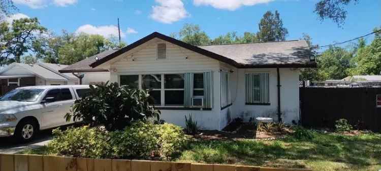 House For Sale in 2812, 18th Street East, Bradenton, Florida