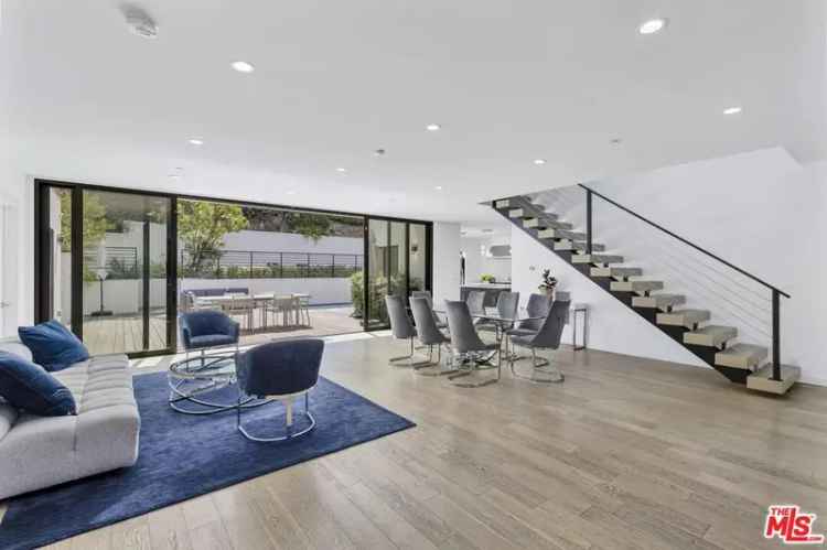 House For Sale in 2044, Benedict Canyon Drive, Beverly Hills, California