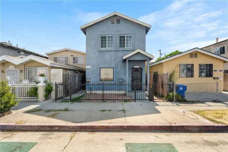 House For Sale in 10406, Avalon Boulevard, Los Angeles, California