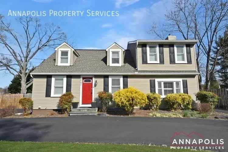 Rent Modern Single Family Home in Annapolis with Large Backyard Features