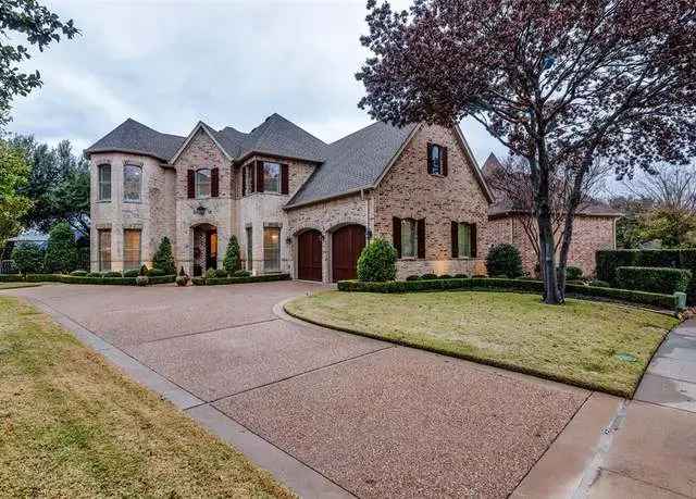 Buy Exceptional Home in Frisco with Garden and Pool Features