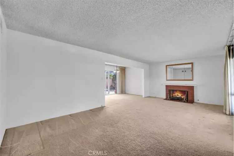 House For Sale in Long Beach, California