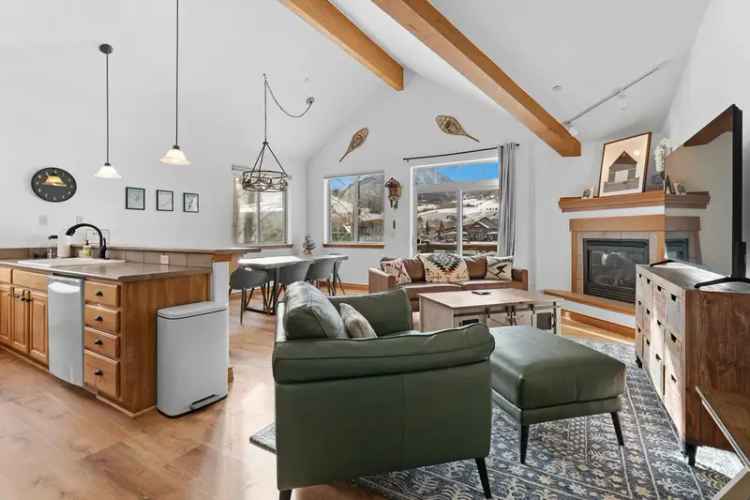 Condo for Rent in Silverthorne Colorado with Mountain Views and Luxury Features