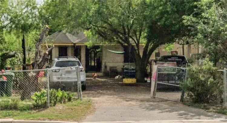 Rent Charming Home 2 Bed 1 Bath in Alamo with Spacious Lot