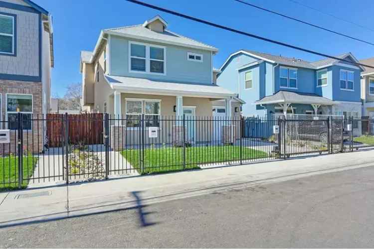 New Construction Buy with Two Single Family Homes in Sacramento