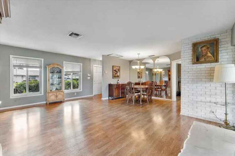 House For Sale in 2101, Park Place, Boca Raton, Florida