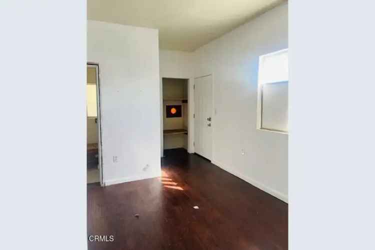 House For Sale in 1716, Arlington Avenue, Los Angeles, California