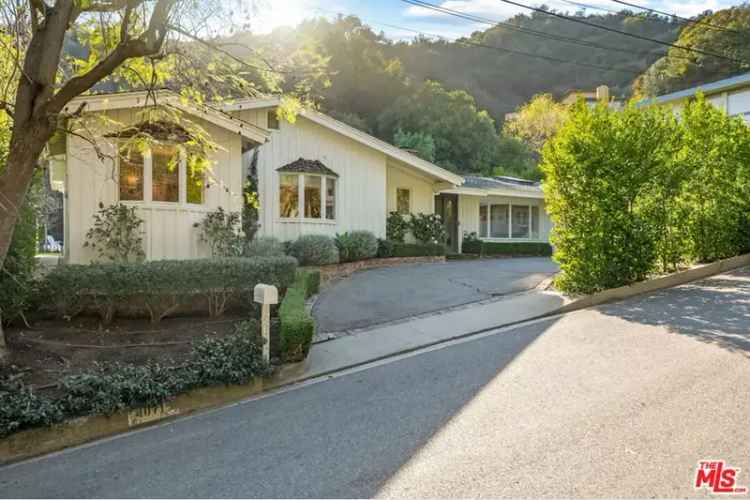 House For Sale in 4071, Mandeville Canyon Road, Los Angeles, California