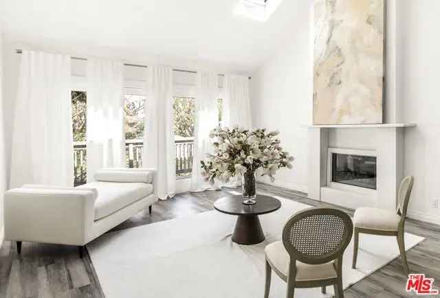 House For Sale in 38, Sea Island Drive, Newport Beach, California