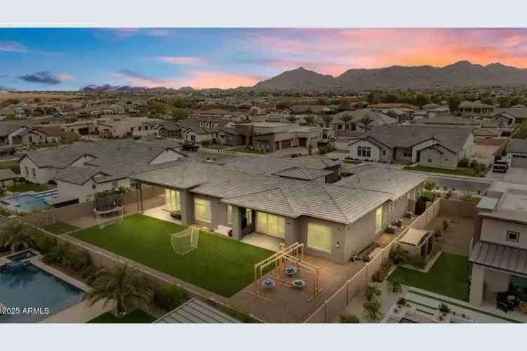 Luxury rent estate smart home Queen Creek with casita features