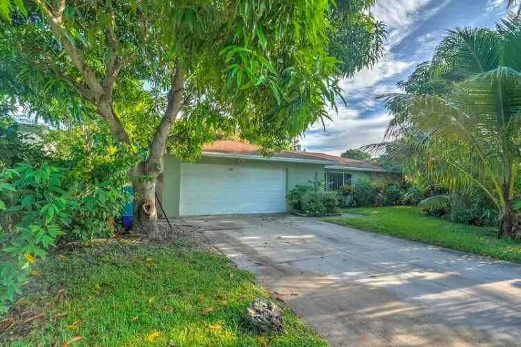 House For Sale in 179, Southeast 27th Place, Boynton Beach, Florida