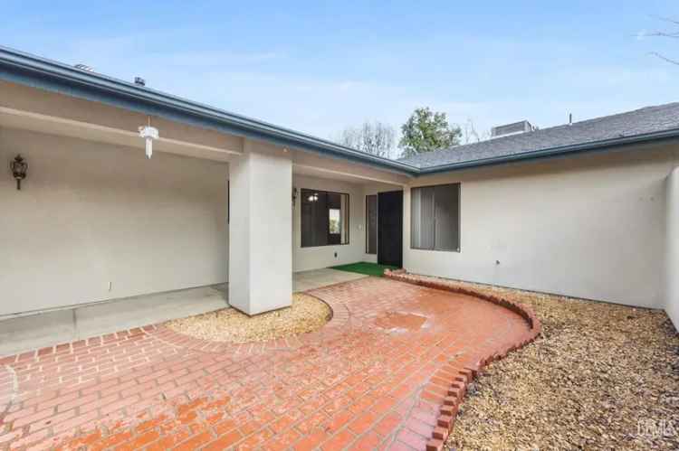 House For Sale in 808, Bermuda Street, Bakersfield, California