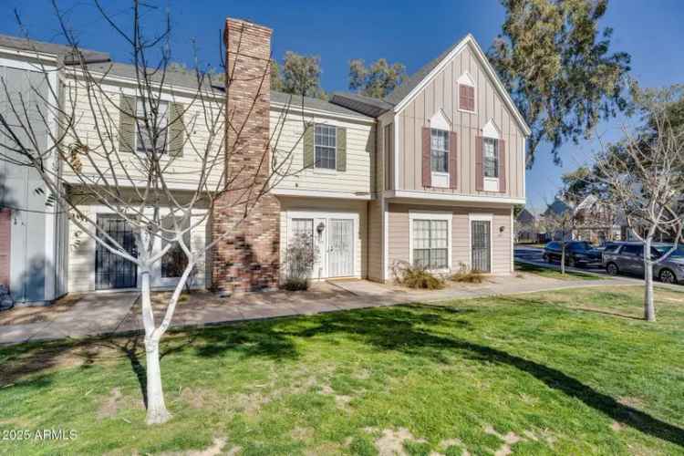 Charming buy townhome in Chandler with pool and playground