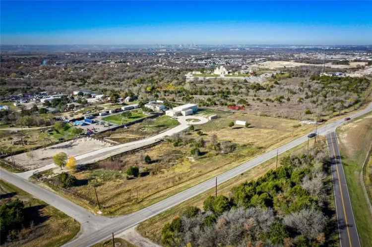 Buy corner lot for commercial development near Austin with great visibility