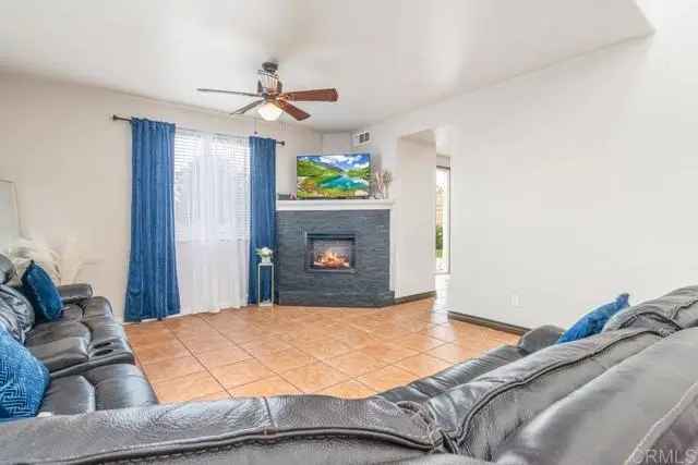 House For Sale in 400, Colt Street, San Jacinto, California