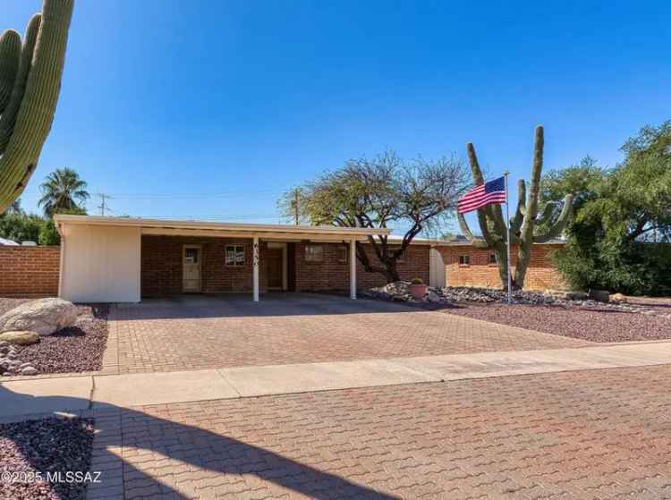 House For Sale in 6350, East Malvern Street, Tucson, Arizona