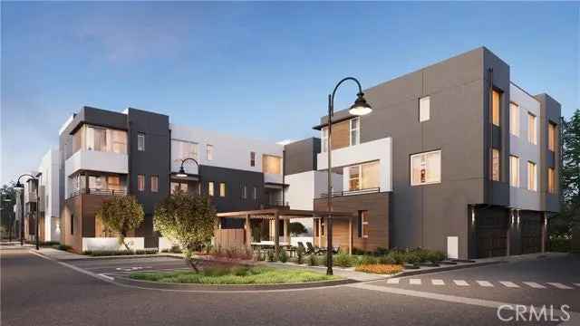 House For Sale in 585, South Lyon Street, Santa Ana, California