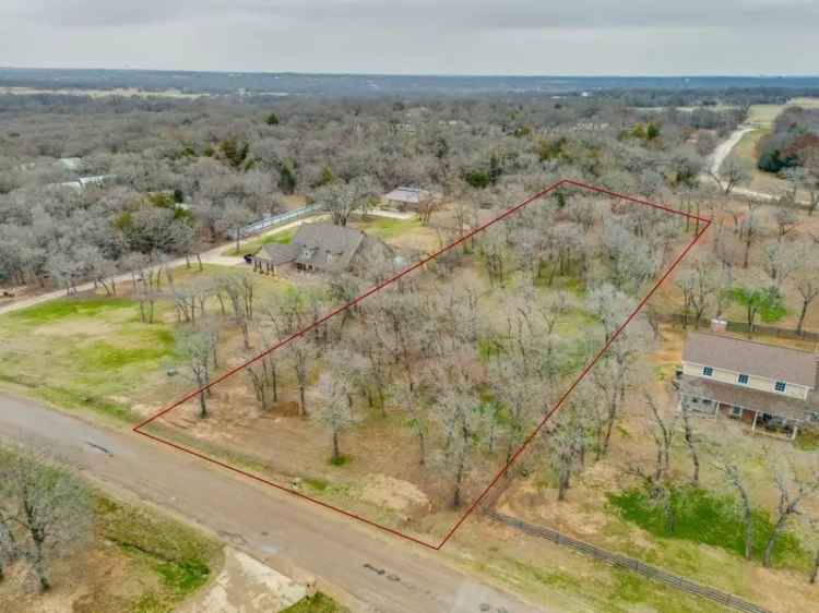 Upscale Lot for Sale Near Lake Alvarado with Mature Trees and Restrictions