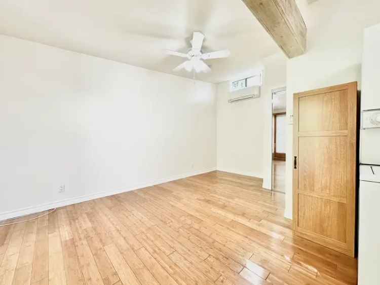 Rent Gorgeous Studio Apartment with Outdoor Space in Mar Vista