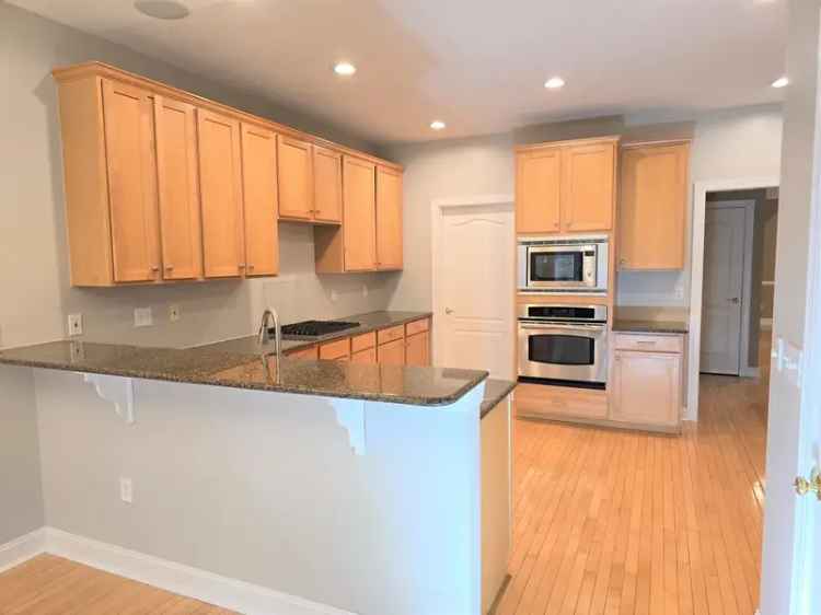 Townhouse for Rent in Novi with Resort Style Living and Scenic Views