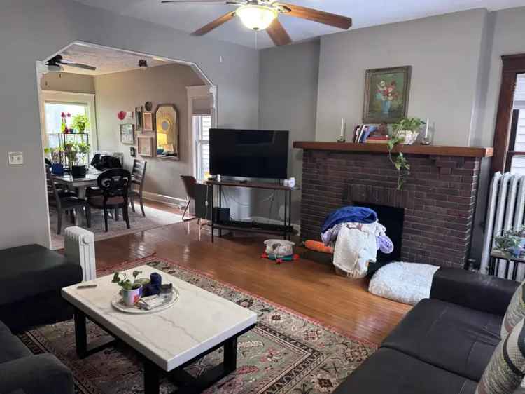 Rent Townhouse in Cleveland with Three Bedrooms and Garage