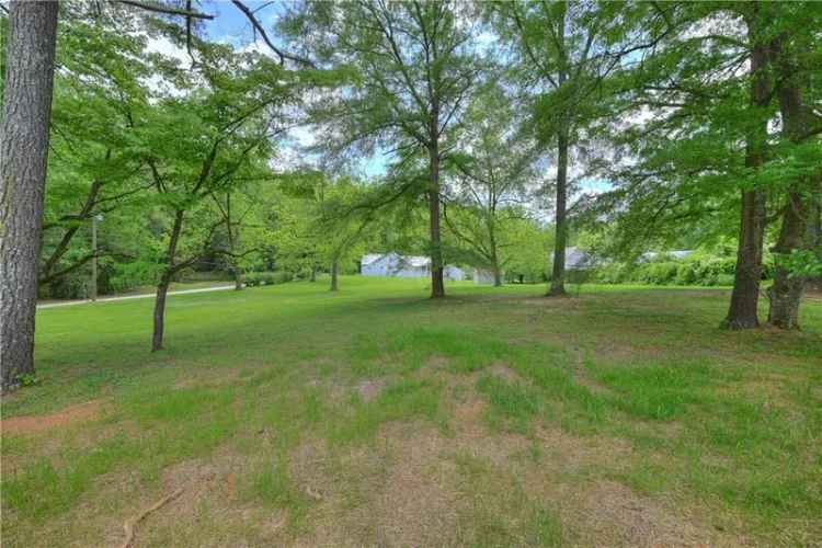 Land For Sale in Auburn, Alabama