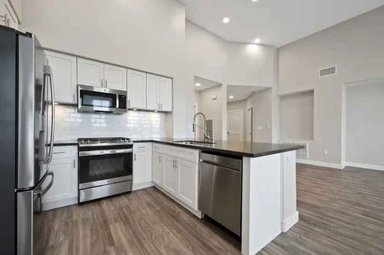 Rent Luxury Apartments in Westminster with Great Amenities