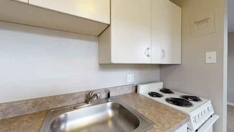 Student Rental Apartment Unit Near University of Denver with Amenities