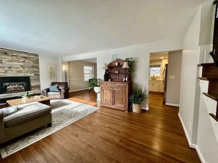 House For Sale in 5413, Williamsburg Boulevard, Arlington, Virginia