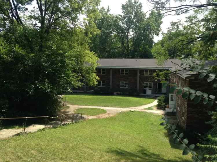 Rent Apartments in a Renovated LEED Certified Building Near Christ Hospital