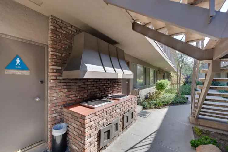 Rent Beautiful One Bedroom Apartment with Pool and Sauna in Encino