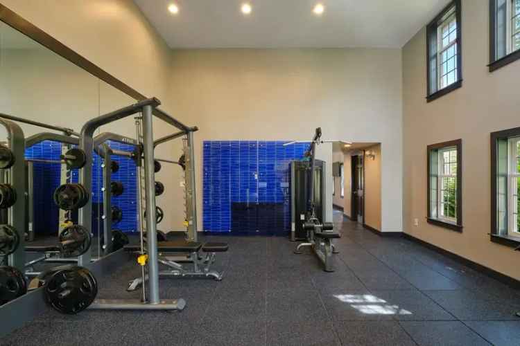 Rent Apartment Unit with Fitness Center and Pool Features