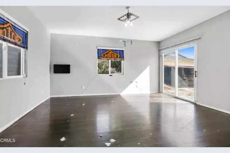 House For Sale in 10500, South Saint Andrews Place, Los Angeles, California