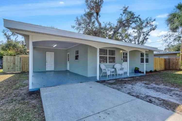 House For Sale in 1524, 2nd Avenue East, Bradenton, Florida