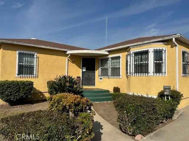 House For Sale in 315, East 118th Street, Los Angeles, California