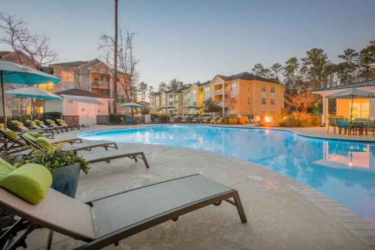 Rent Apartments in Summerville with Resort Style Amenities