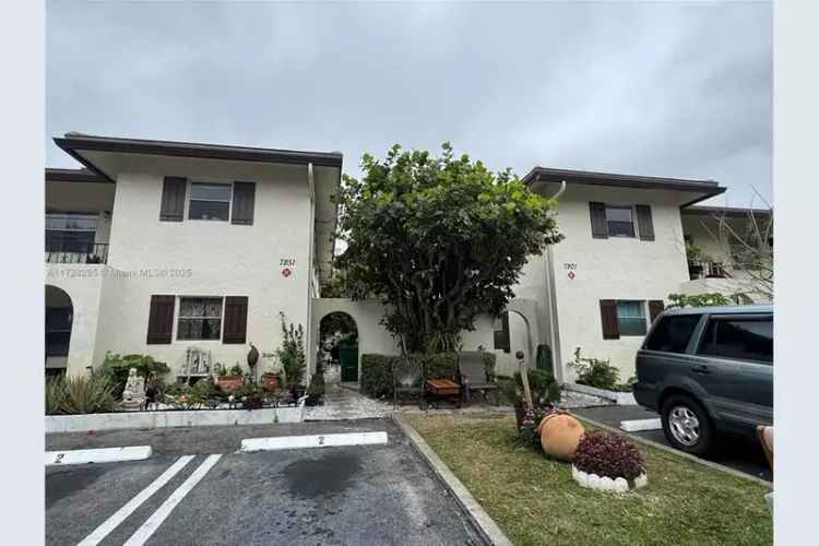 Buy Fourplex in Coral Springs with Value Add Potential and Spacious Units