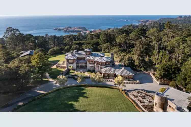 Buy estate with breathtaking ocean views and luxury features in Carmel Highlands